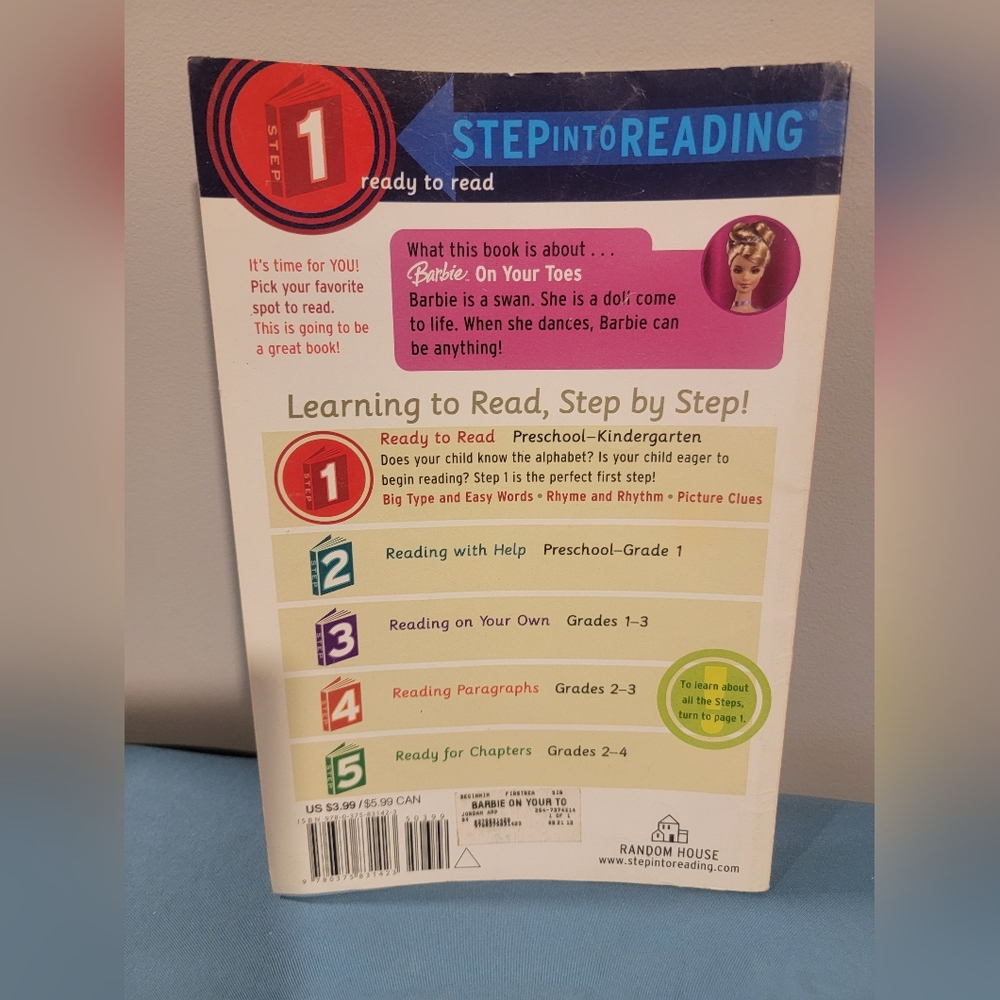 Book - Barbie - Picture 2 of 2